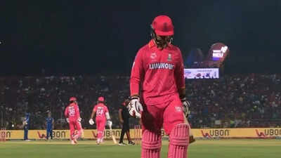 Rahul Dravid can’t hide disappointment as 14-year-old Vaibhav Suryavanshi falls for a duck vs Mumbai Indians | Cricket News